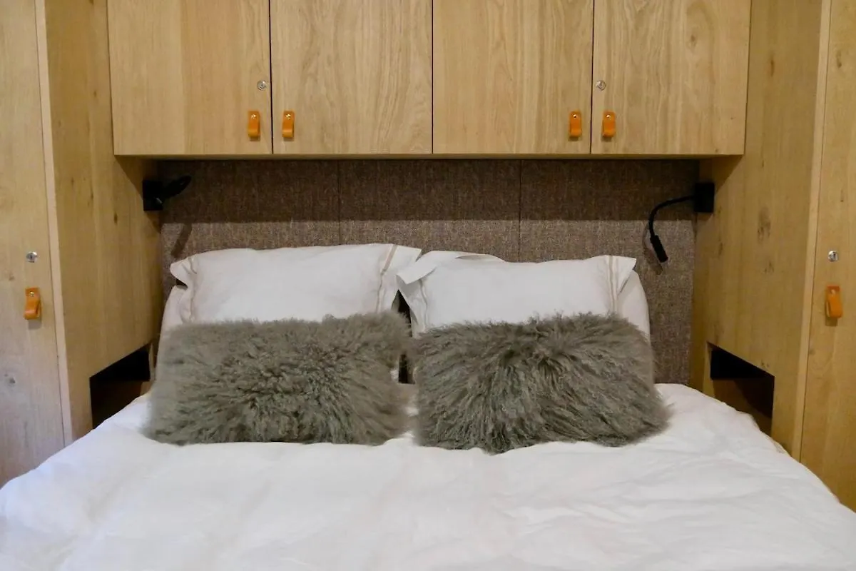 Arties Lodge Apartment